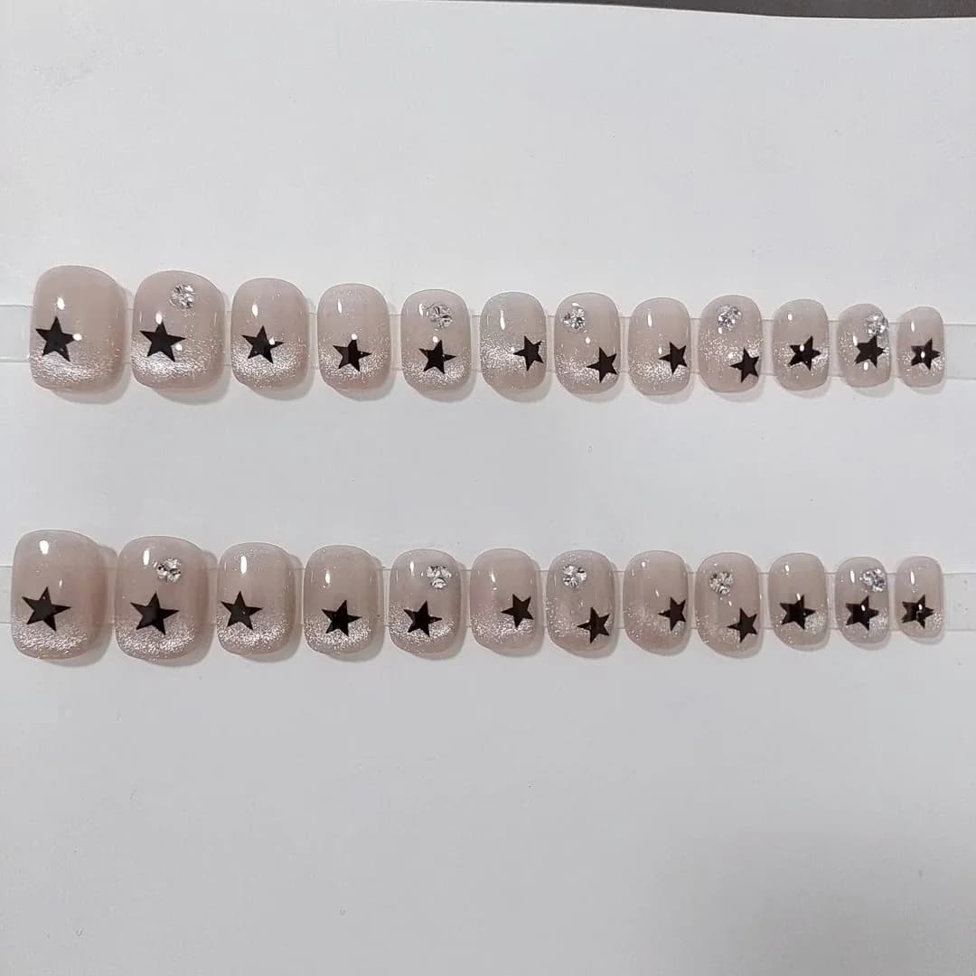 Uñas Postizas Ojo de Gato Cortas Redondas Diseño de Estrellas 24 Piezas Reutilizables