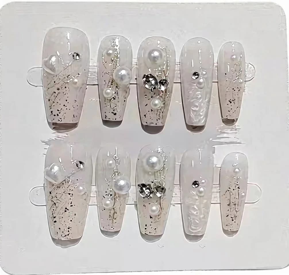 Uñas Postizas con Perlas y Diamantes de Imitación, Forma Tapered Media