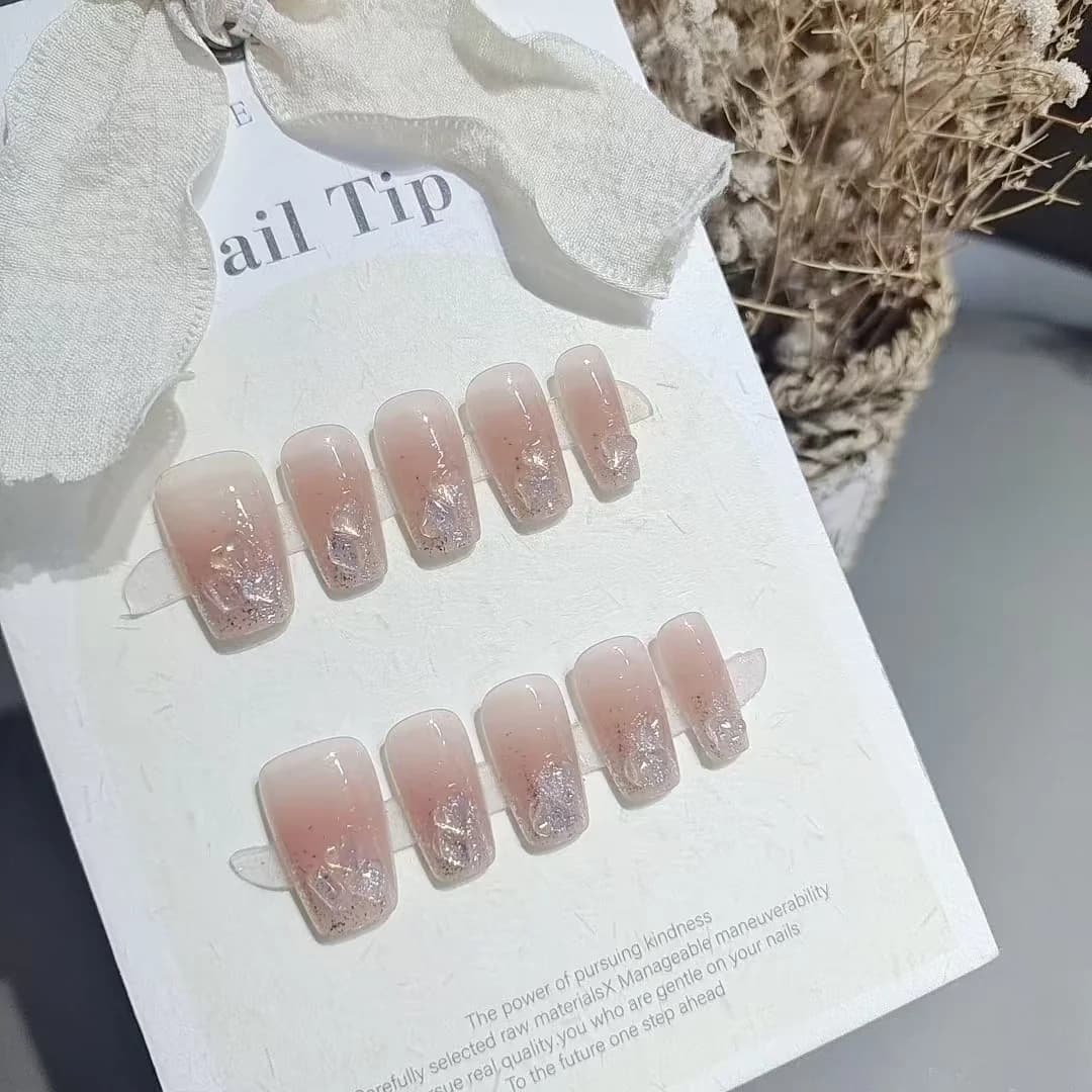 Uñas Postizas con Strass de Corazón Forma Coffin Corta y Media