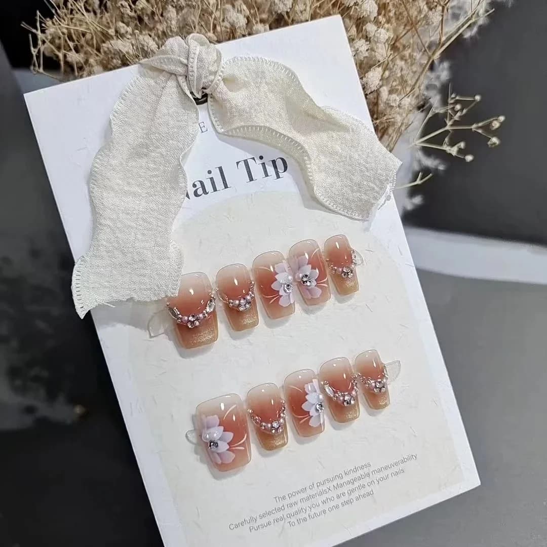 Uñas Postizas Ojo de Gato Florales con Strass, Forma Corta Ataúd
