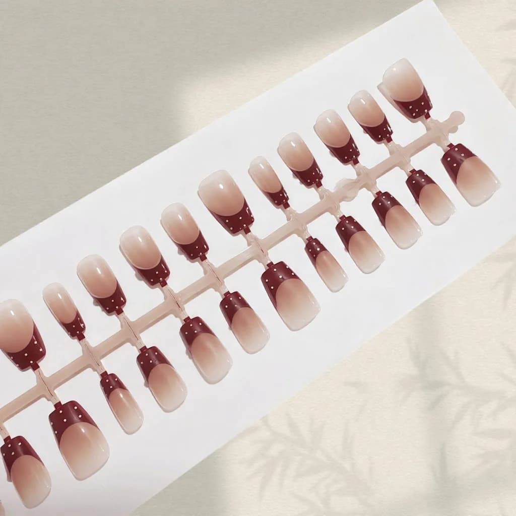 Uñas Postizas Falda de Ballet con Lazo Rojo, Puntas Cortas con Lunares