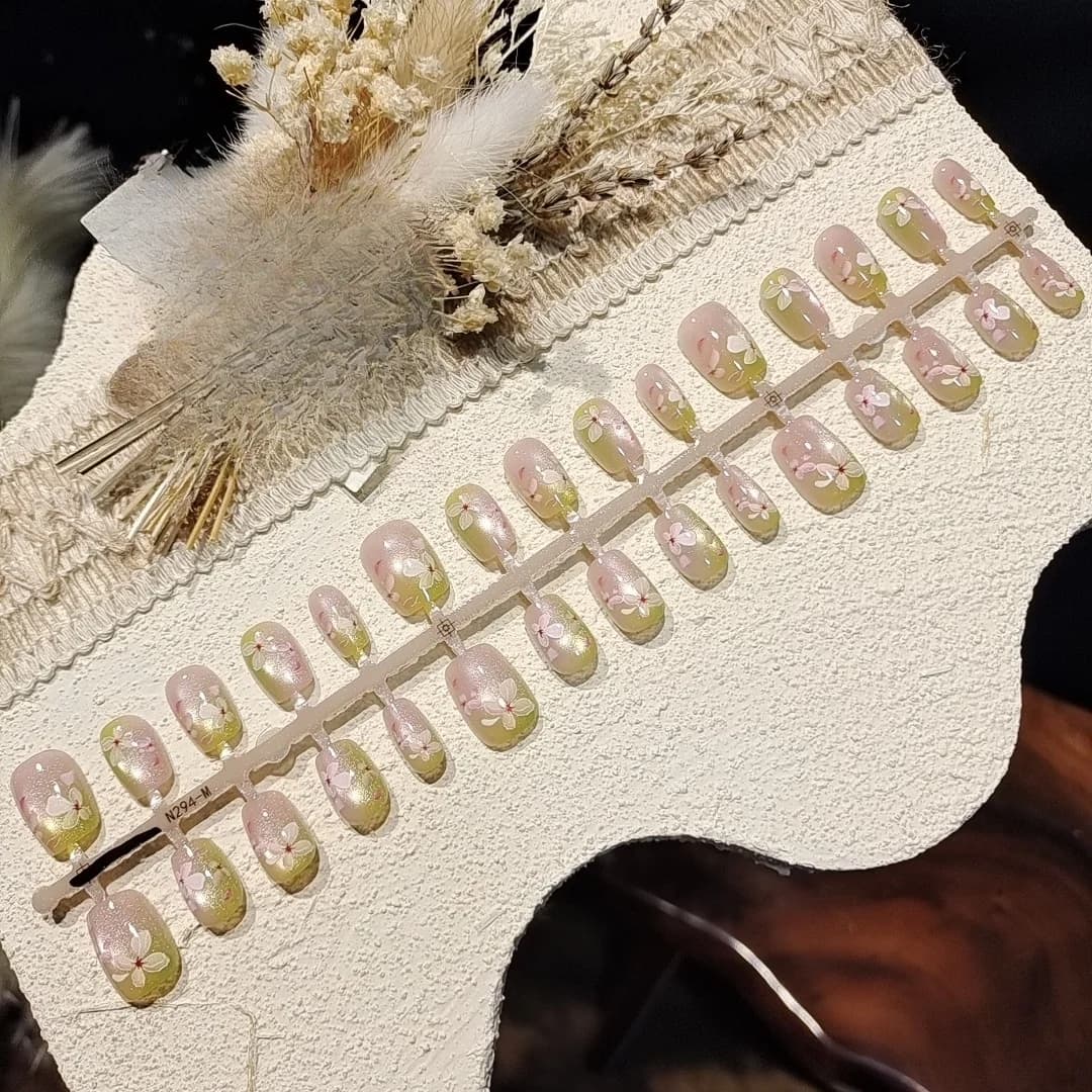 Uñas Postizas Ojo de Gato con Polvo Espejo y Diamantes de Imitación
