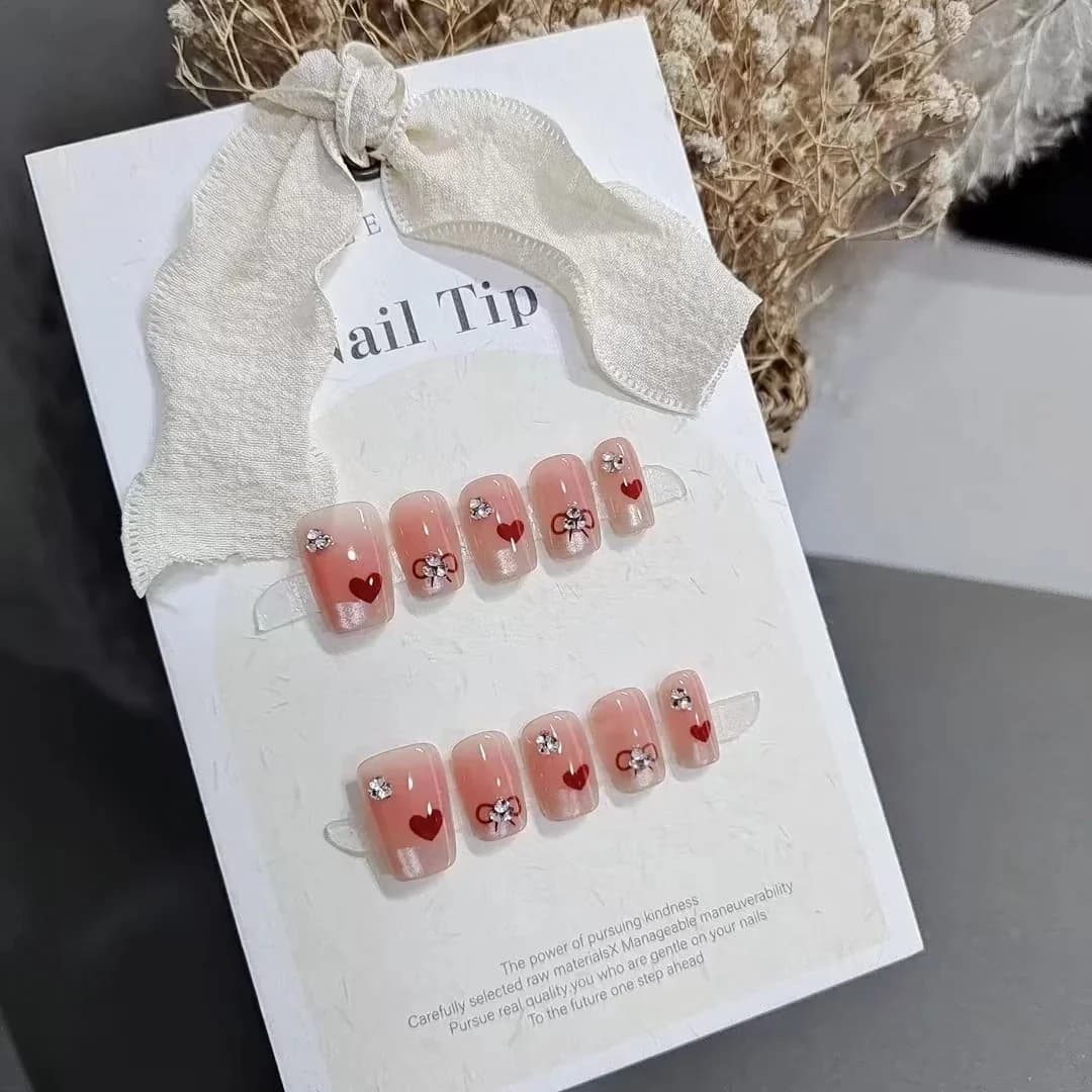 Uñas Postizas Cuadradas Cortas con Punta Francesa, Corazones y Lazos
