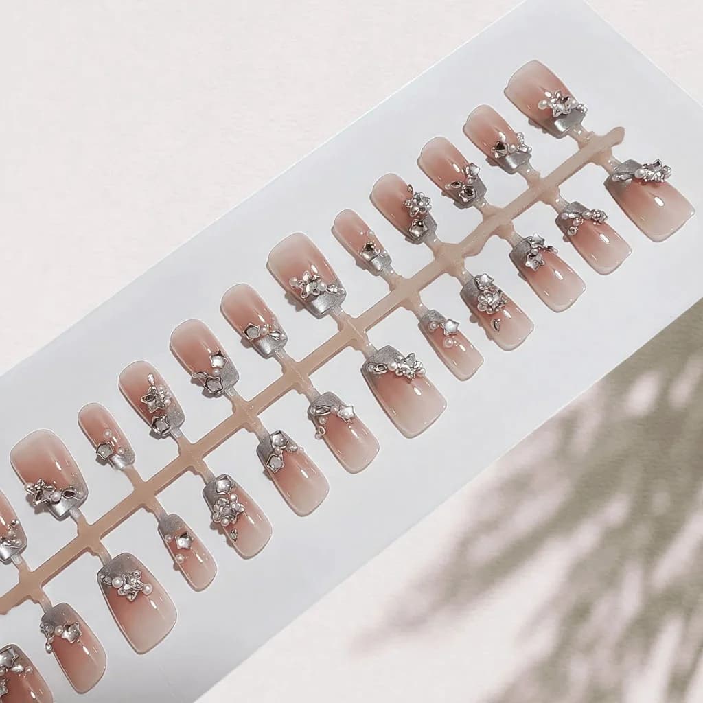 Uñas Postizas Francesas con Rosa Azul, Perlas y Cristales