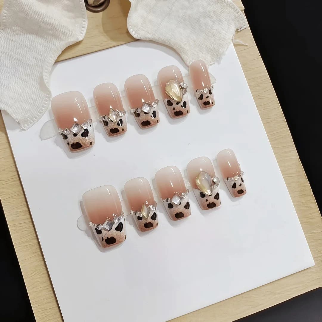 Uñas Postizas Estampado Leopardo Queso con Strass, Forma Coffin Corta