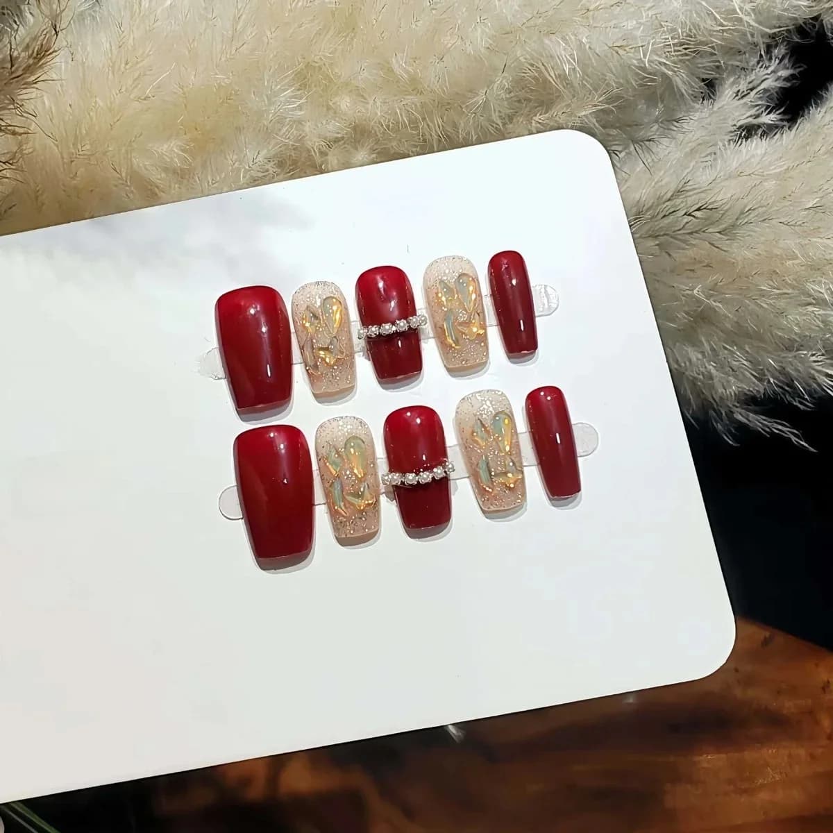 Uñas Postizas Rojas Cuadradas Cortas con Cristales Aurora