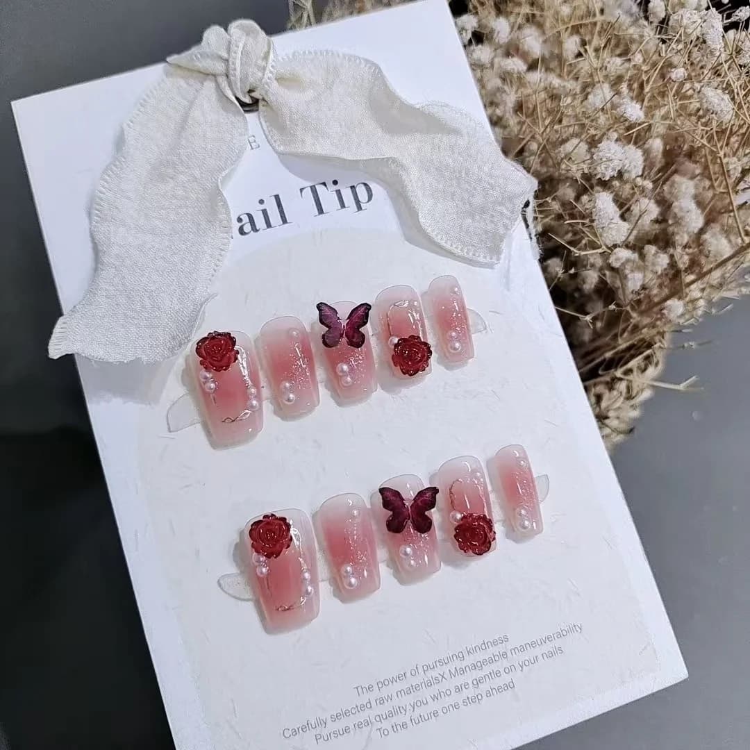 Uñas Postizas Cortas Coffin Degradado Ciruela Rubor con Flores 10 Piezas