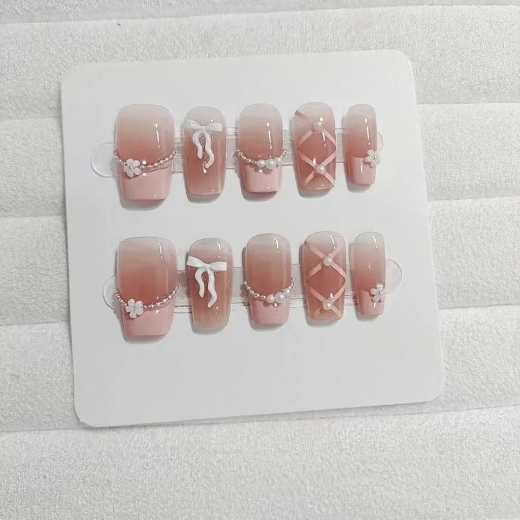 Uñas Postizas Cortas Cuadradas Punta Francesa Rosa con Cadena y Lazo