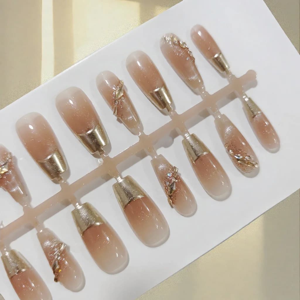 Uñas Postizas Francesas con Borde Dorado y Purpurina, 30 Piezas