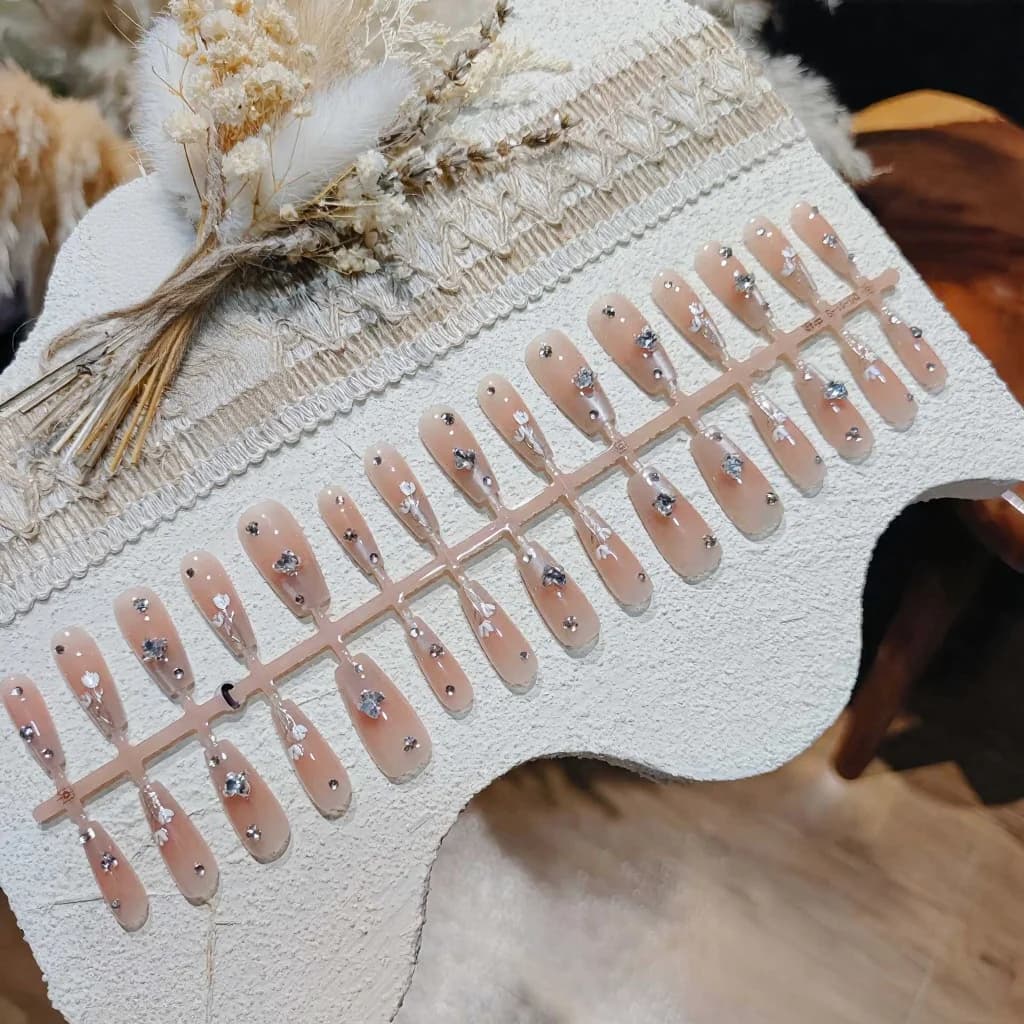 Uñas Postizas Punta Francesa Mariposa Floral con Piedras