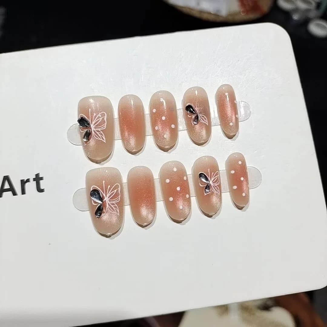 Uñas Postizas Efecto Ojo de Gato con Cuentas de Vidrio y Strass