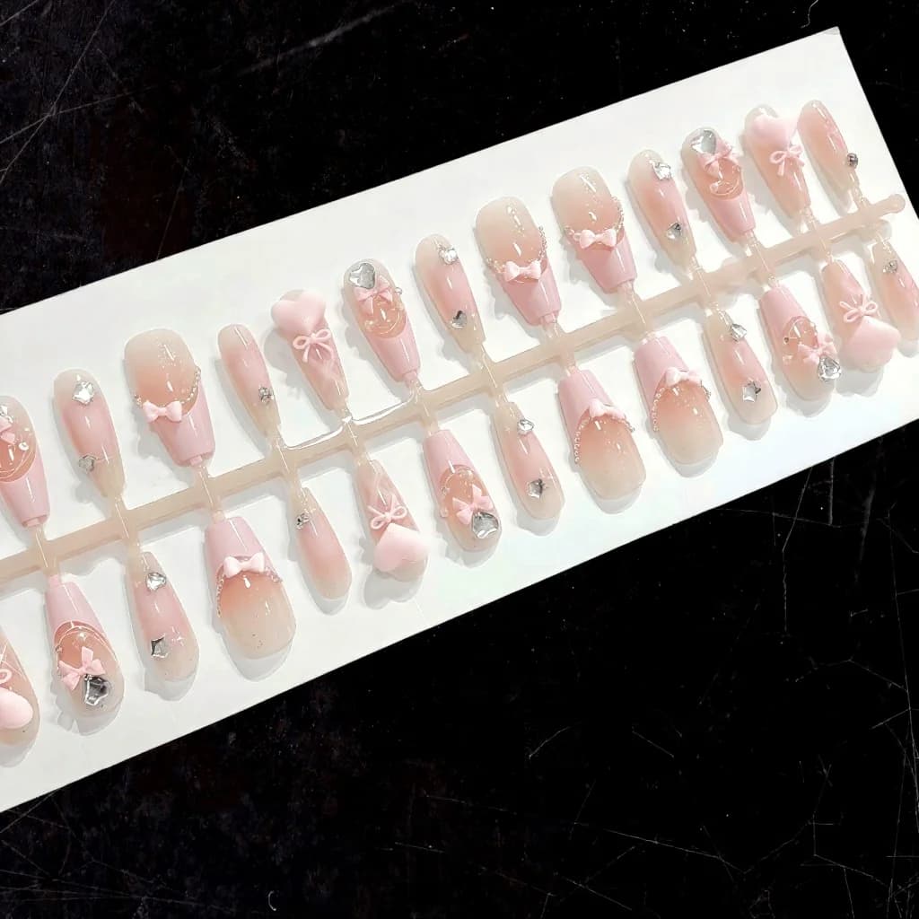 Uñas Postizas Punta Francesa Diseño Corazón y Lazo 30 Piezas