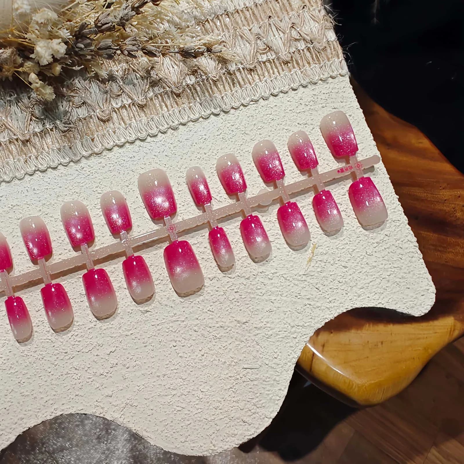 Uñas Postizas Ojo de Gato Degradado Rosa Palo Forma Bailarina Corta