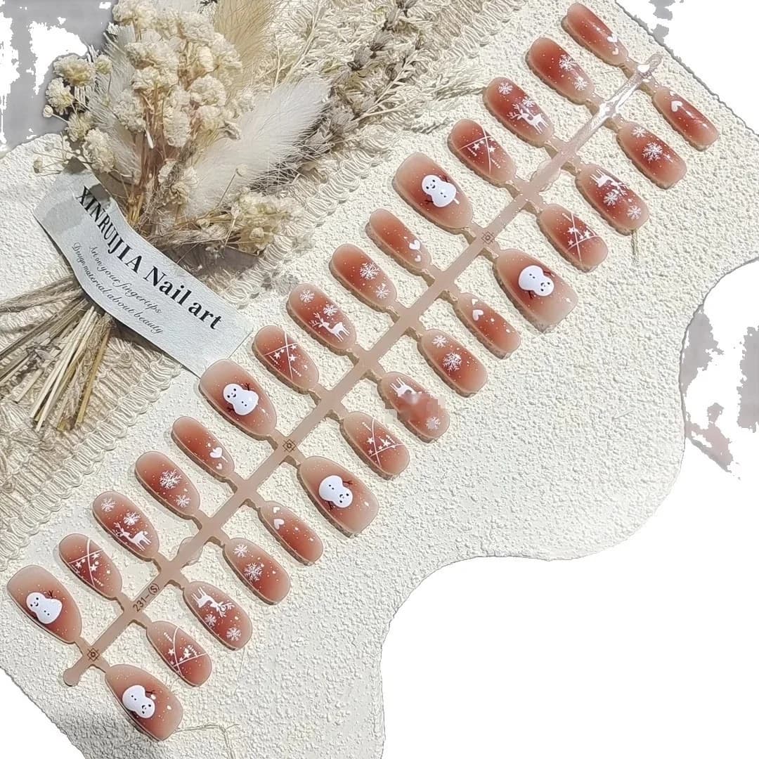 Uñas Postizas de Ciervo de Invierno con Copos de Nieve y Efecto Rubor