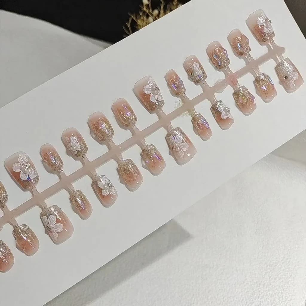 Uñas Postizas con Perlas y Strass, Diseño Floral Cuadrado Corto