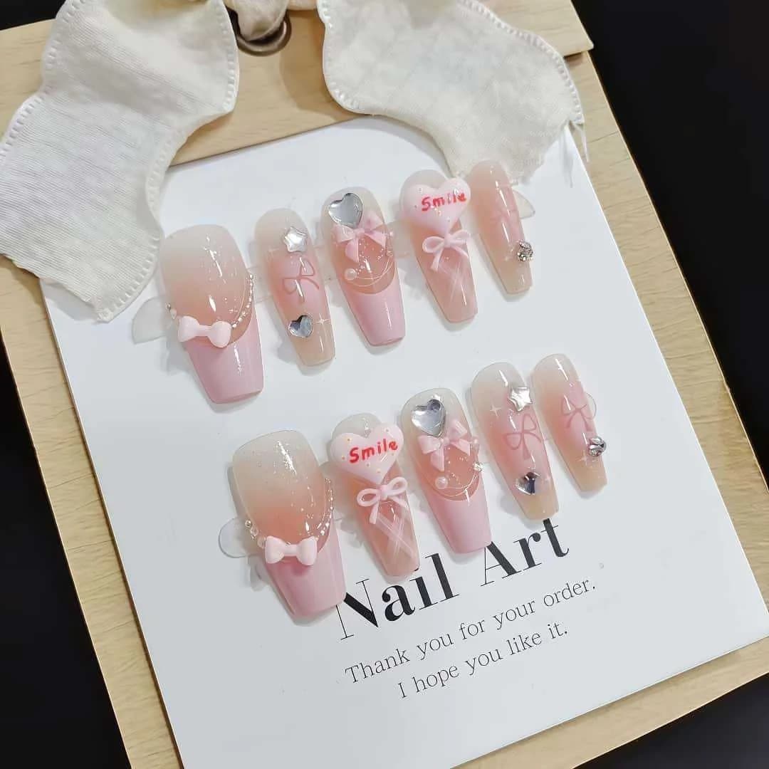 Uñas Postizas Punta Francesa Diseño Corazón y Lazo, 30 Piezas