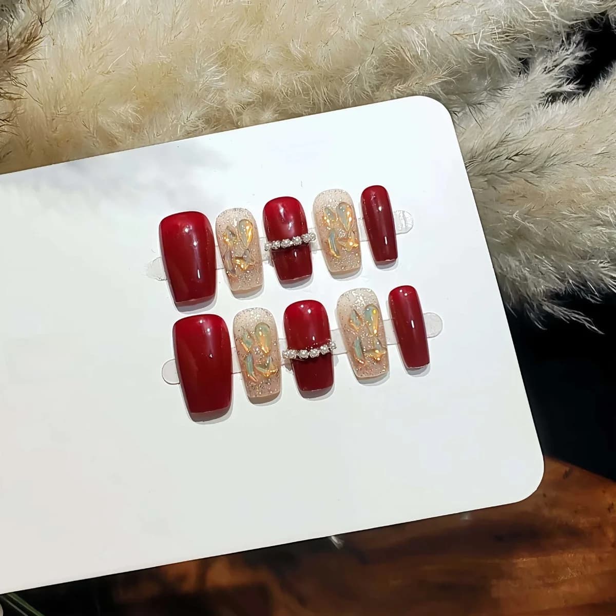 Uñas Postizas Rojas Cuadradas Cortas con Piedras Aurora
