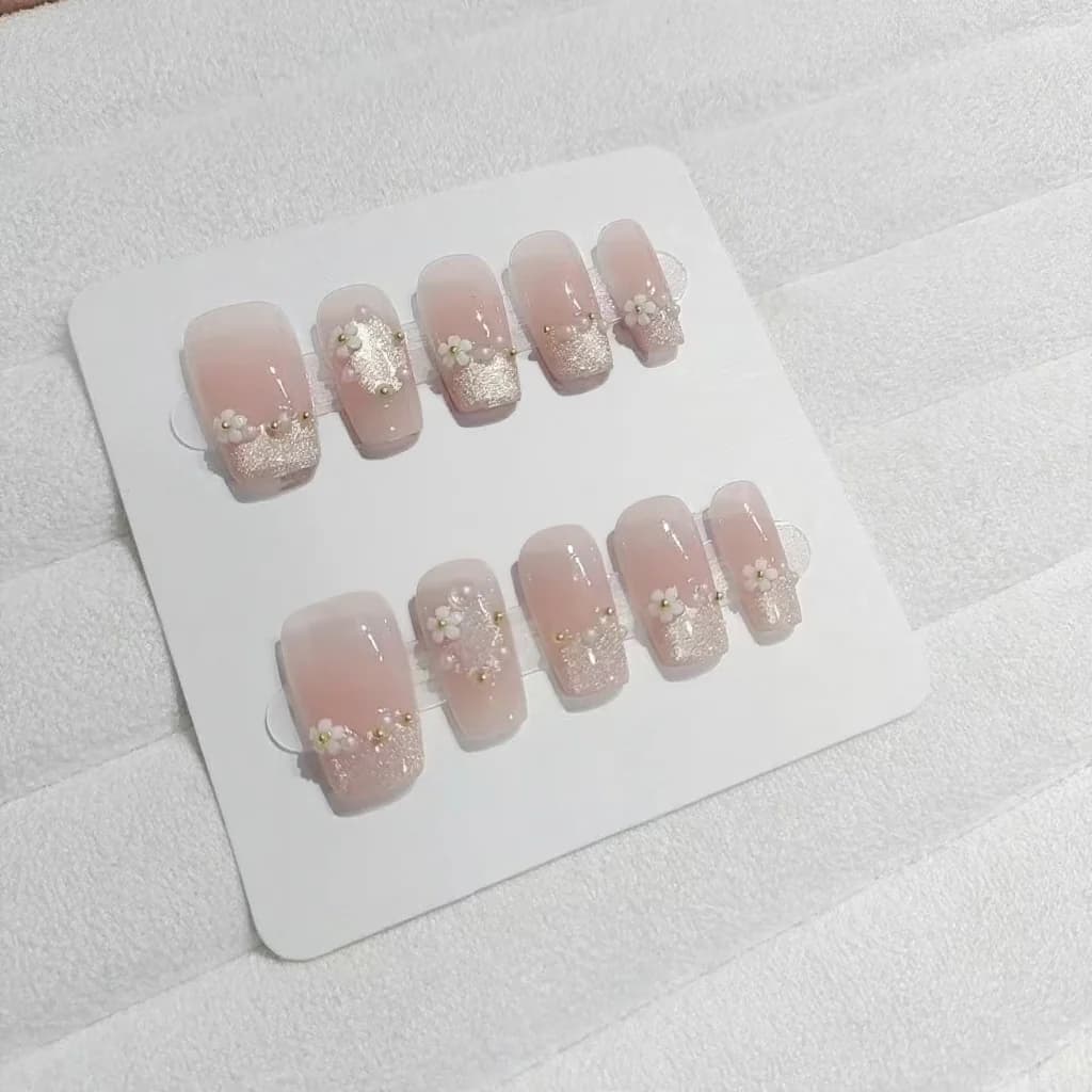 Uñas Postizas Cortas Coffin con Diseño Floral y Cristales, 10 Piezas