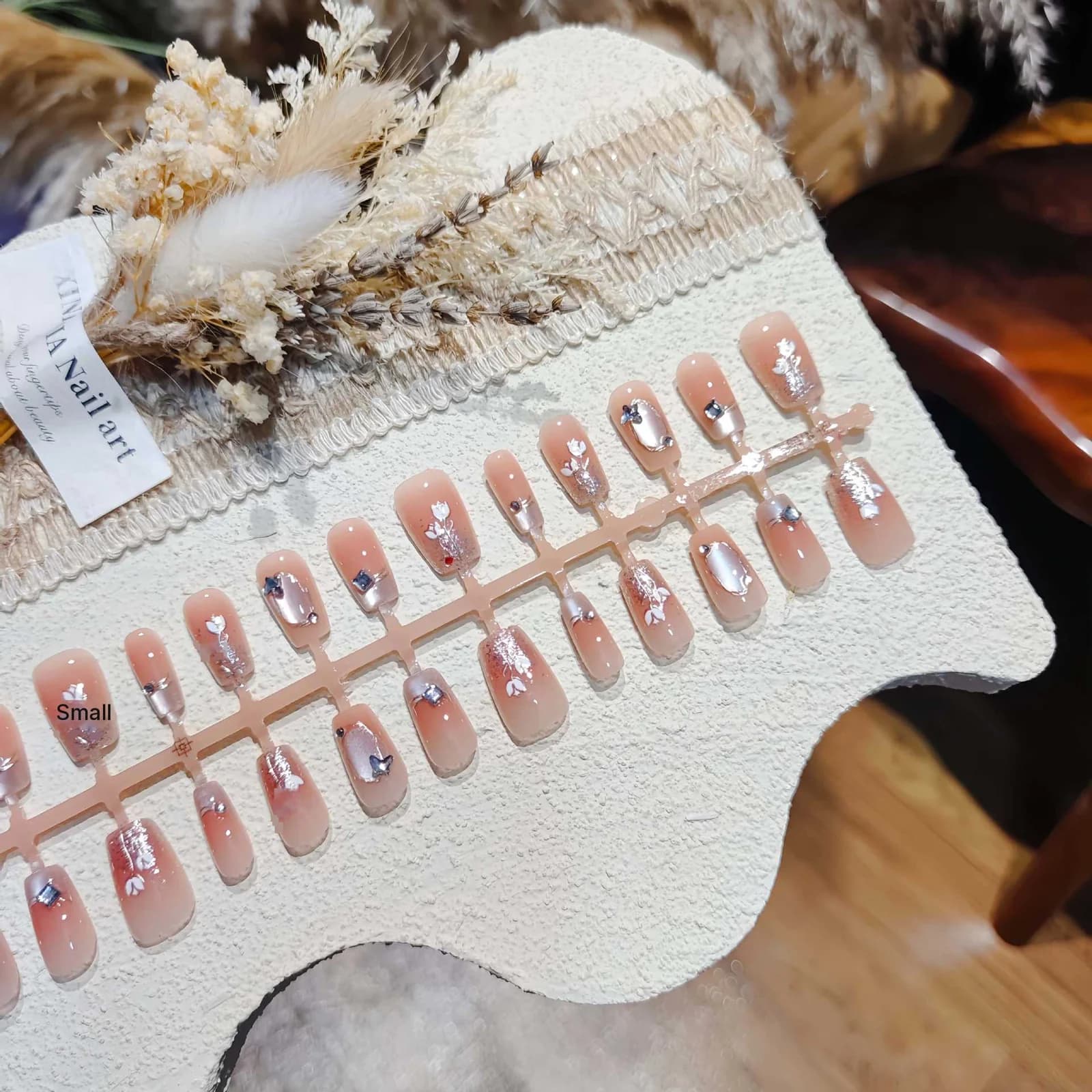 Uñas Postizas Ojo de Gato con Brillantina Dorada y Strass