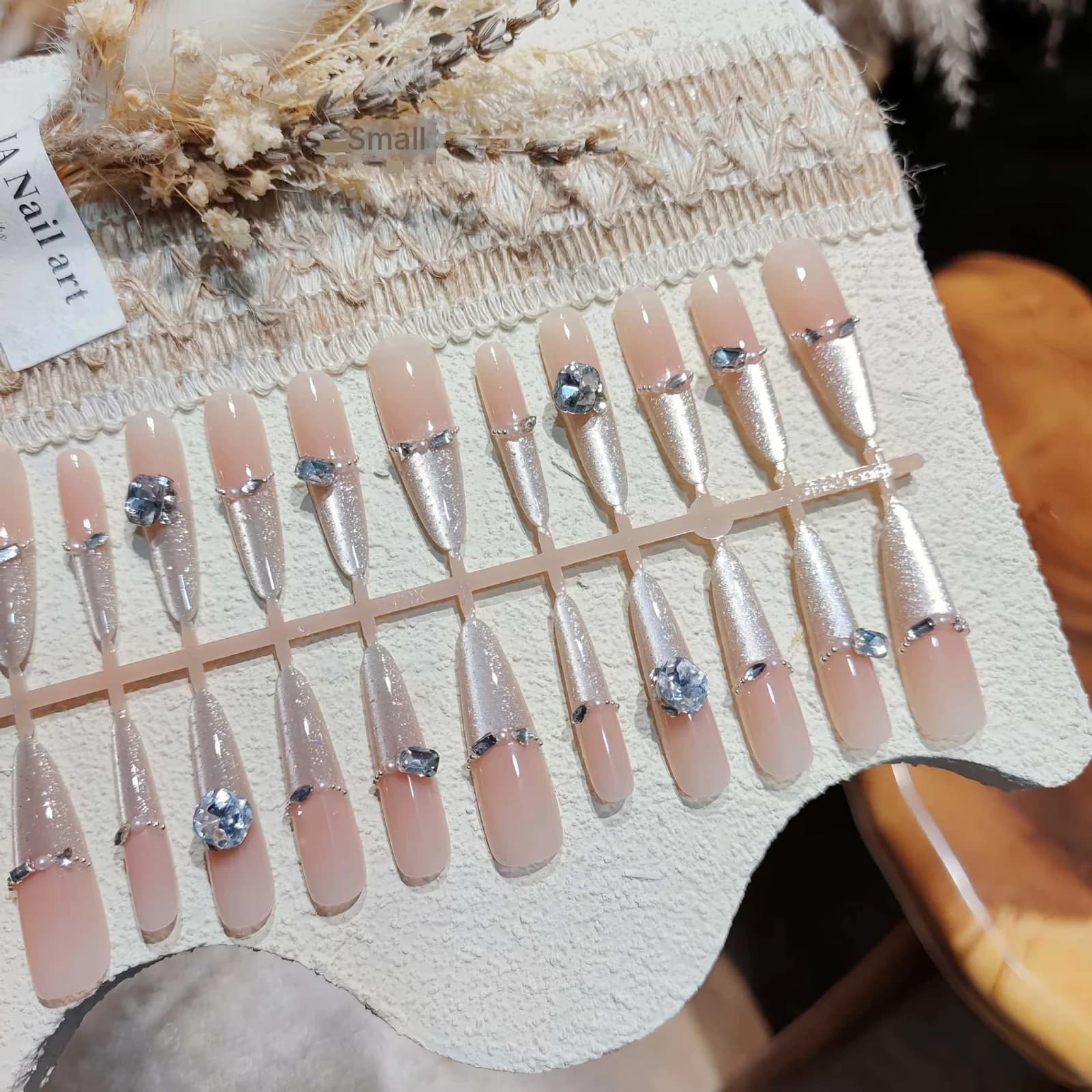 Set de Manicura Ojo de Gato con Brillos y Diamantes de Imitación Perlados