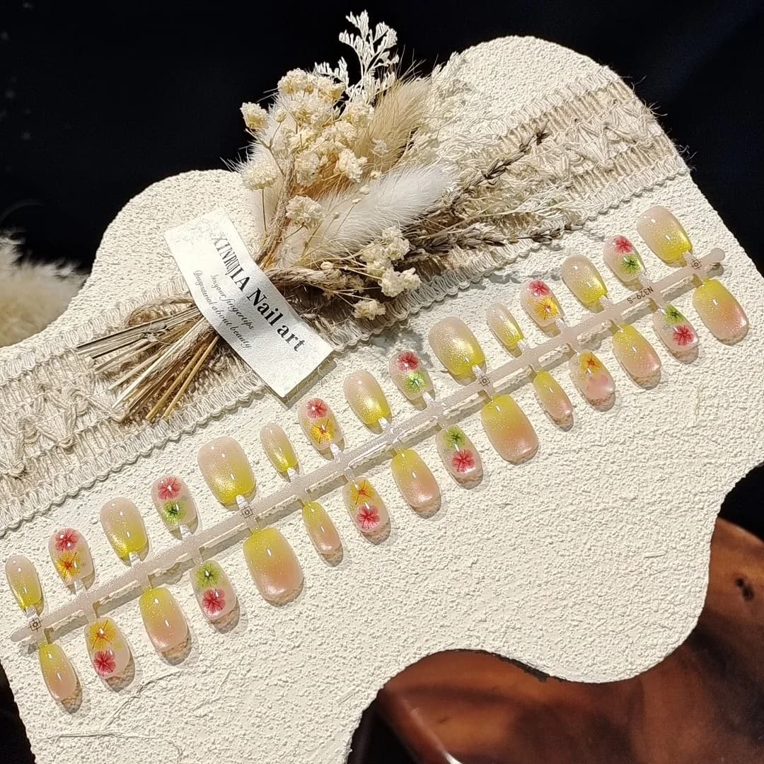 Uñas Postizas Ojo de Gato Florales Forma Bailarina Corta 30 Pzs