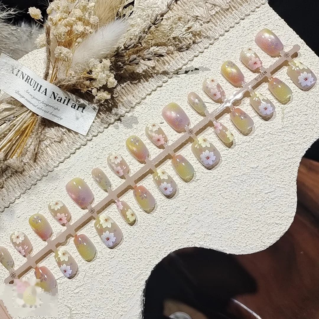 Uñas Postizas Ojo de Gato Florales, Forma Bailarina Corta