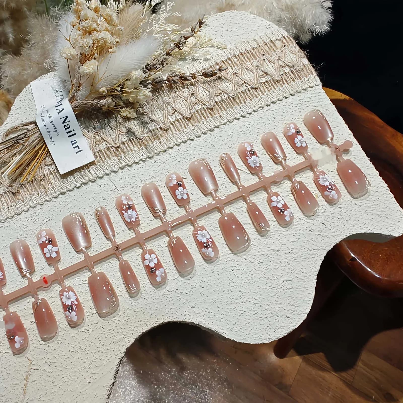 Uñas Postizas Ojo de Gato Florales con Perlas y Cristales