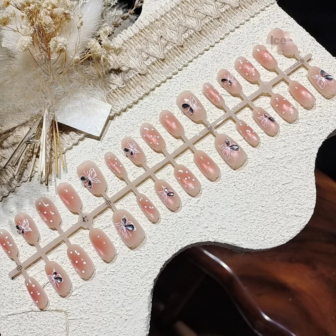 Uñas Postizas Efecto Ojo de Gato con Perlas de Cristal y Estrases