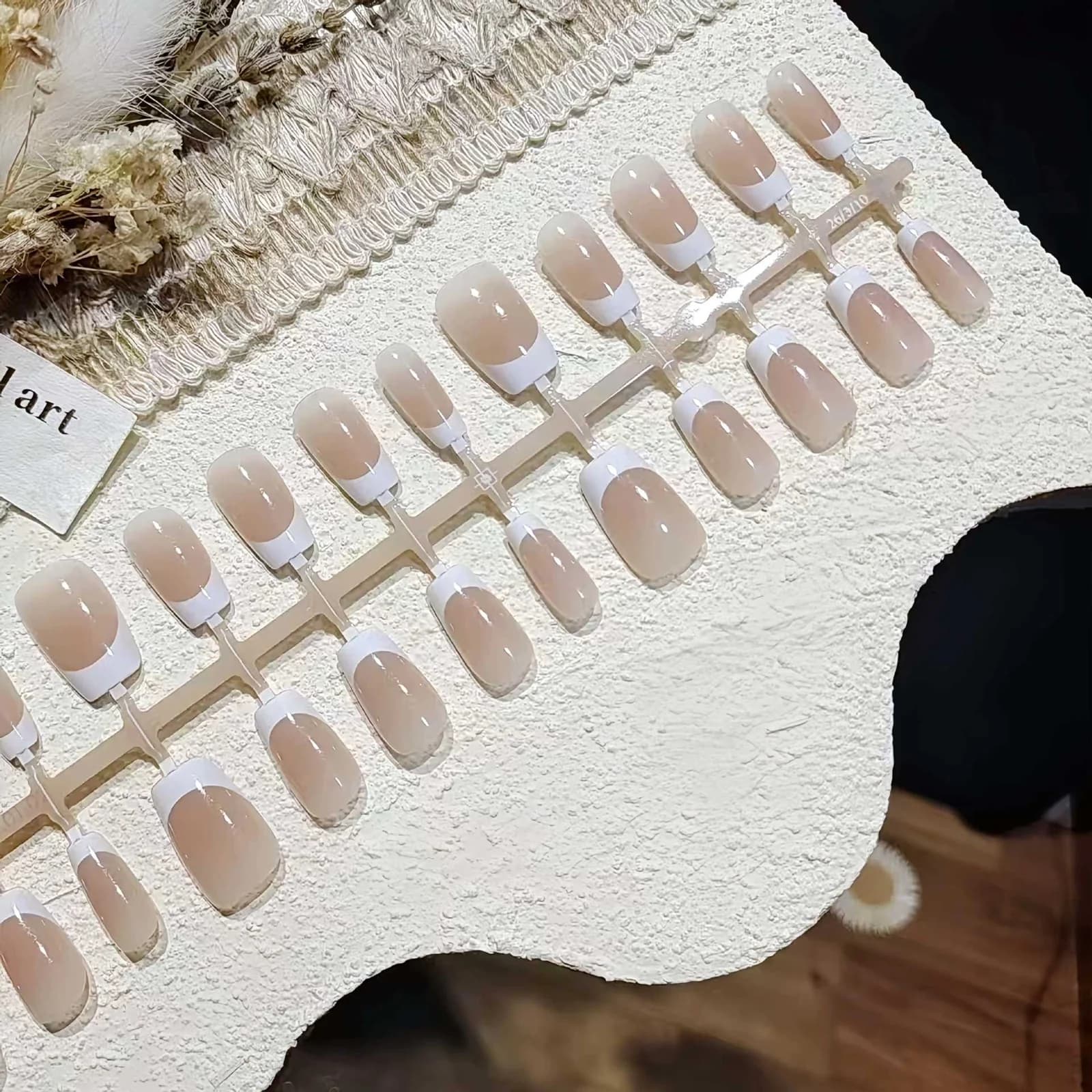 Uñas Postizas Cortas Estilo Francés Nude Natural para Uso Diario