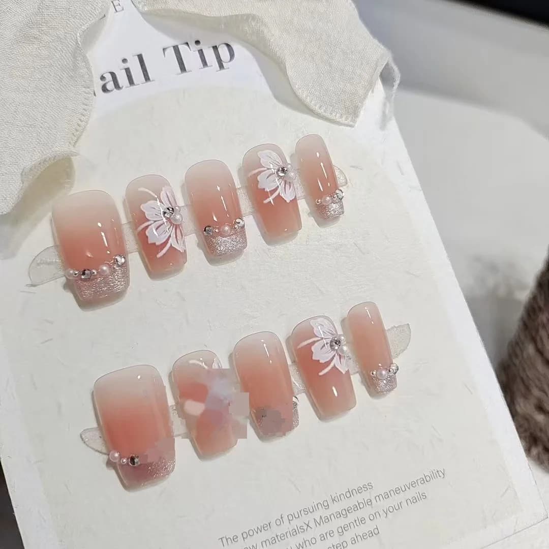 Uñas Postizas Ojo de Gato Lirio con Perlas y Strass