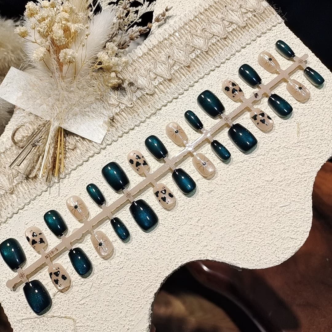 Uñas Postizas Cortas Ballerina Verde Oscuro Ojo de Gato