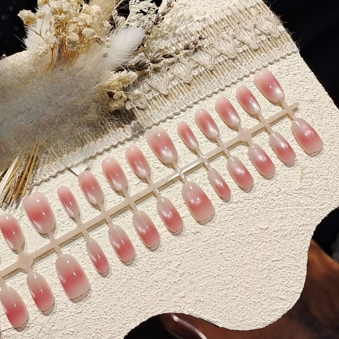 Uñas Postizas Ojo de Gato Rosa Melocotón, Degradado, Ovaladas Cortas y Medianas