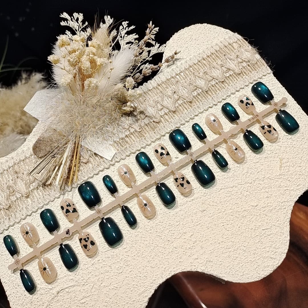 Uñas Postizas Cortas Ballerina Verde Oscuro Ojo de Gato