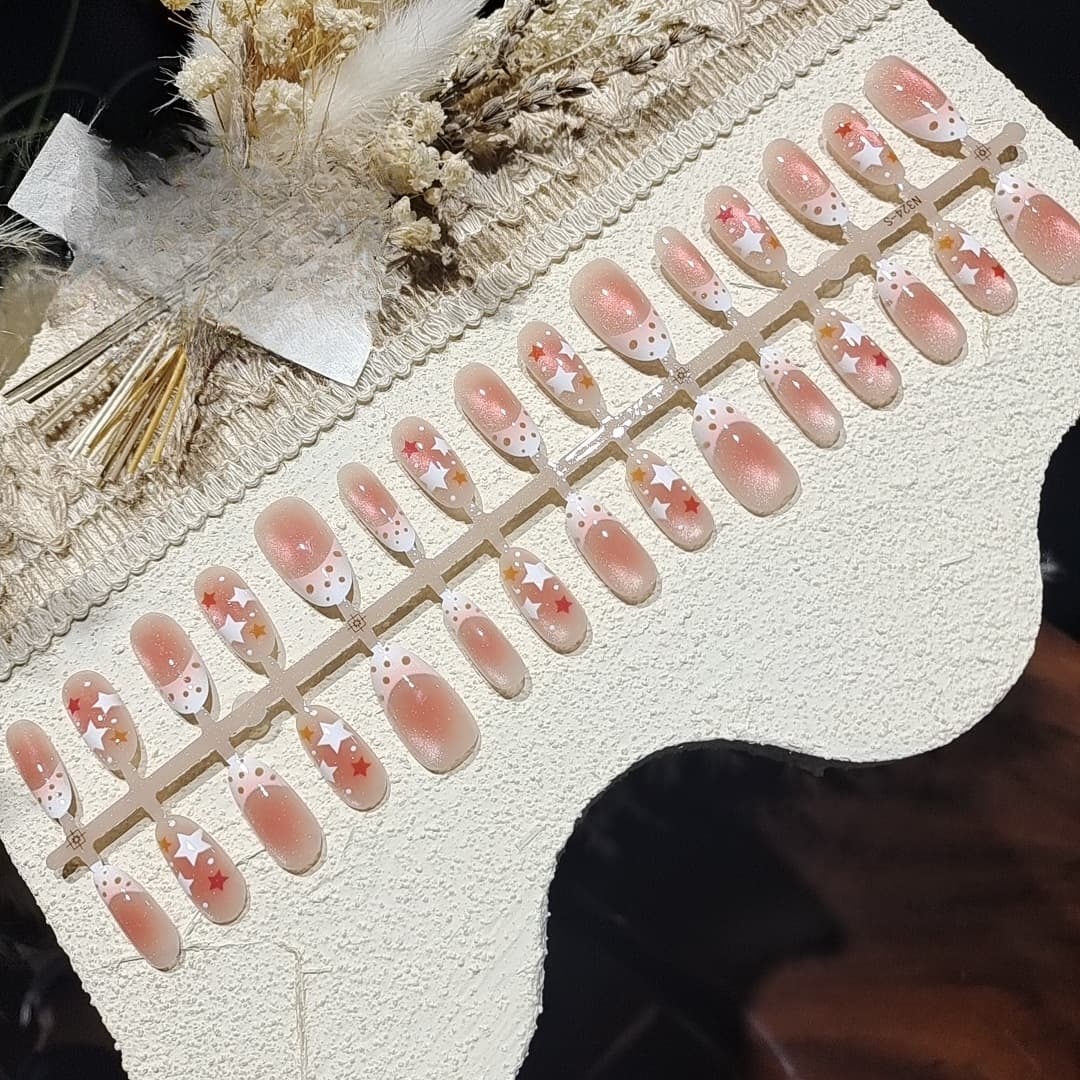 Uñas Postizas Ojo de Gato con Cuentas de Vidrio, Ovaladas Medianas, Estilo Fresco de Verano